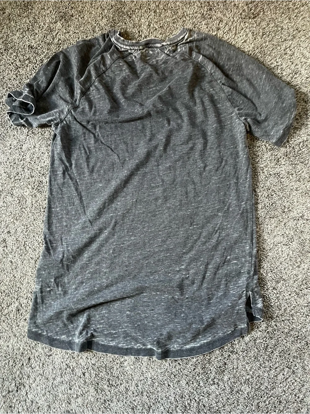Guess Men's Gray Heather Short Sleeve Crew Tee - Picture 3 of 3